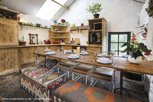 Book Hideaway Retreat Site