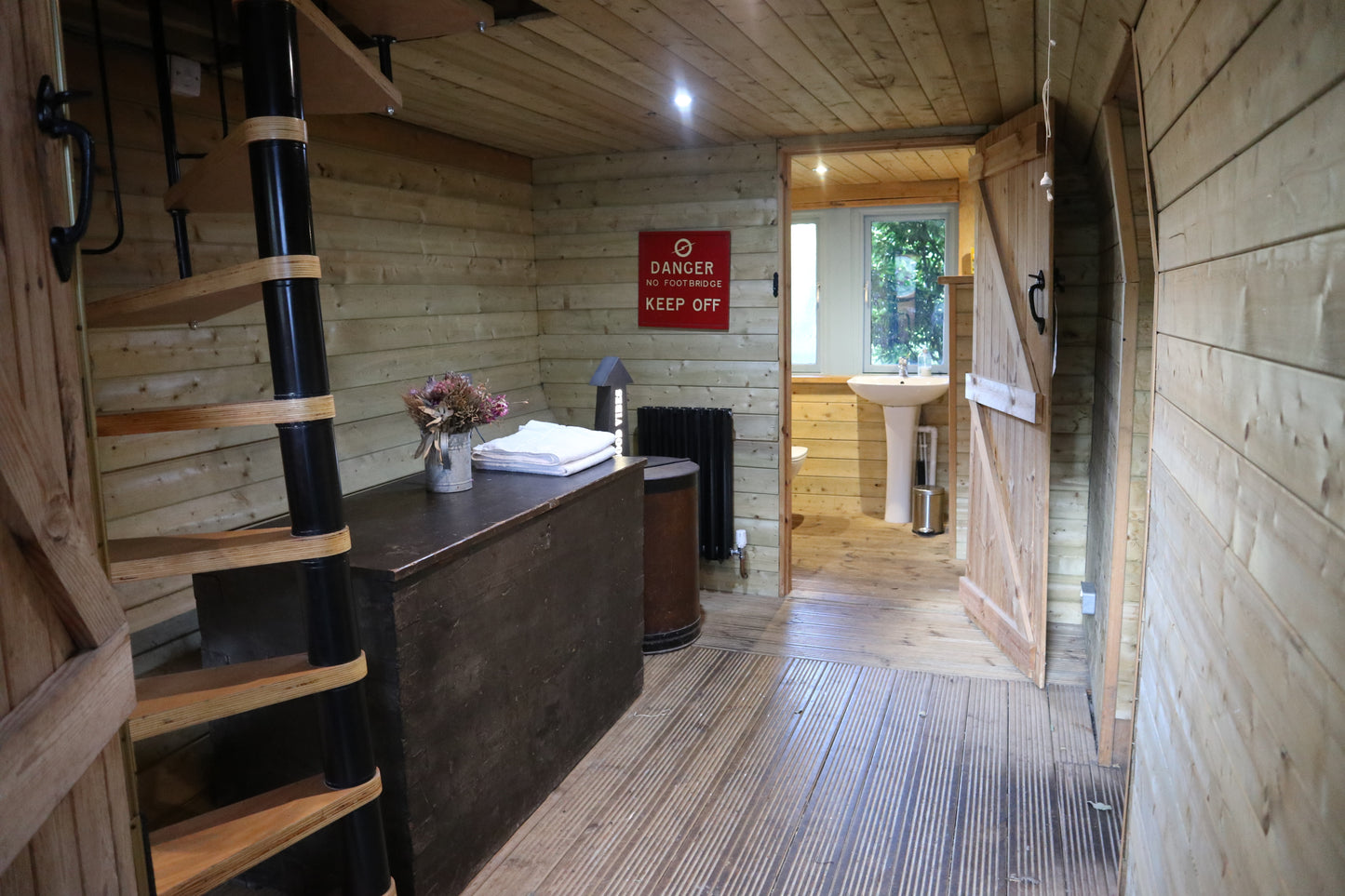Book Hideaway Retreat Site