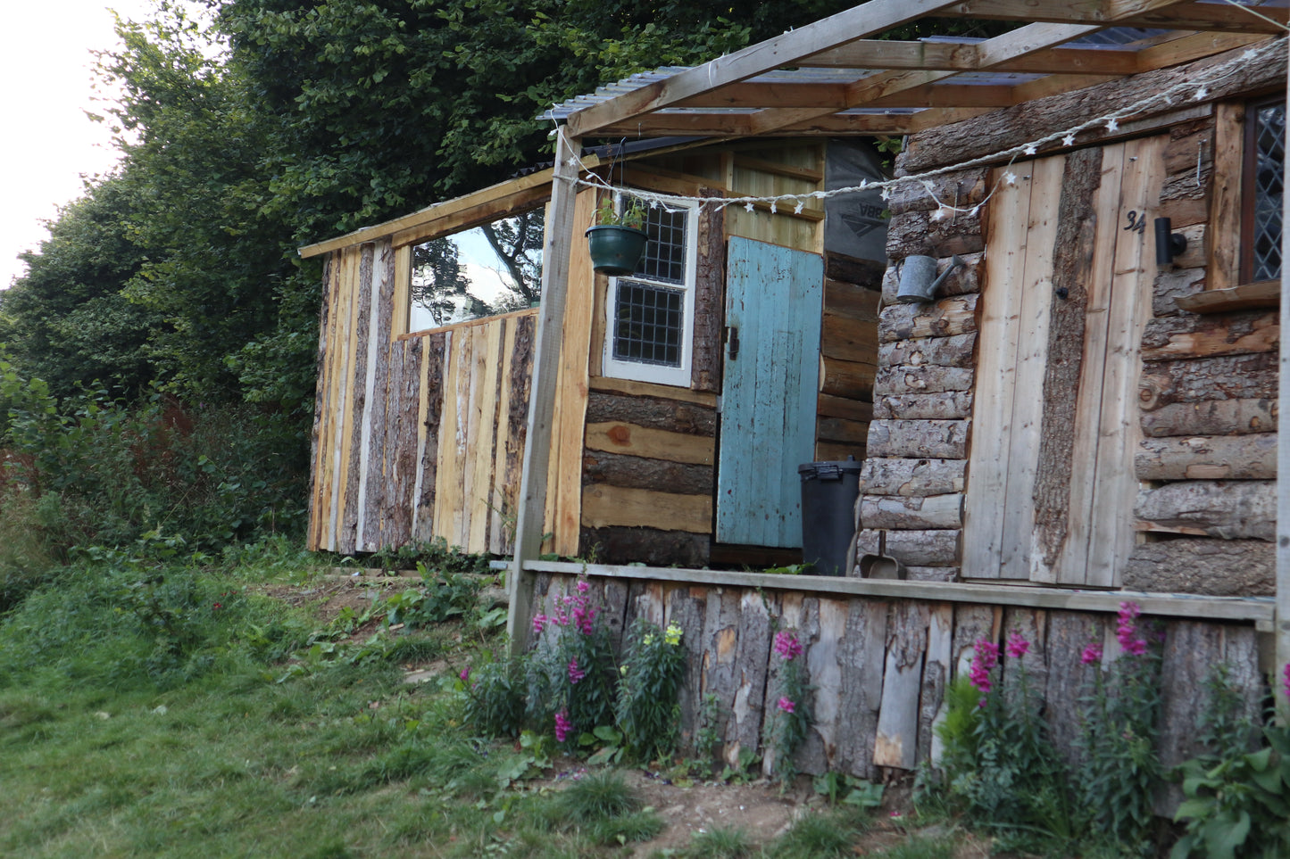 Book Hideaway Retreat Site