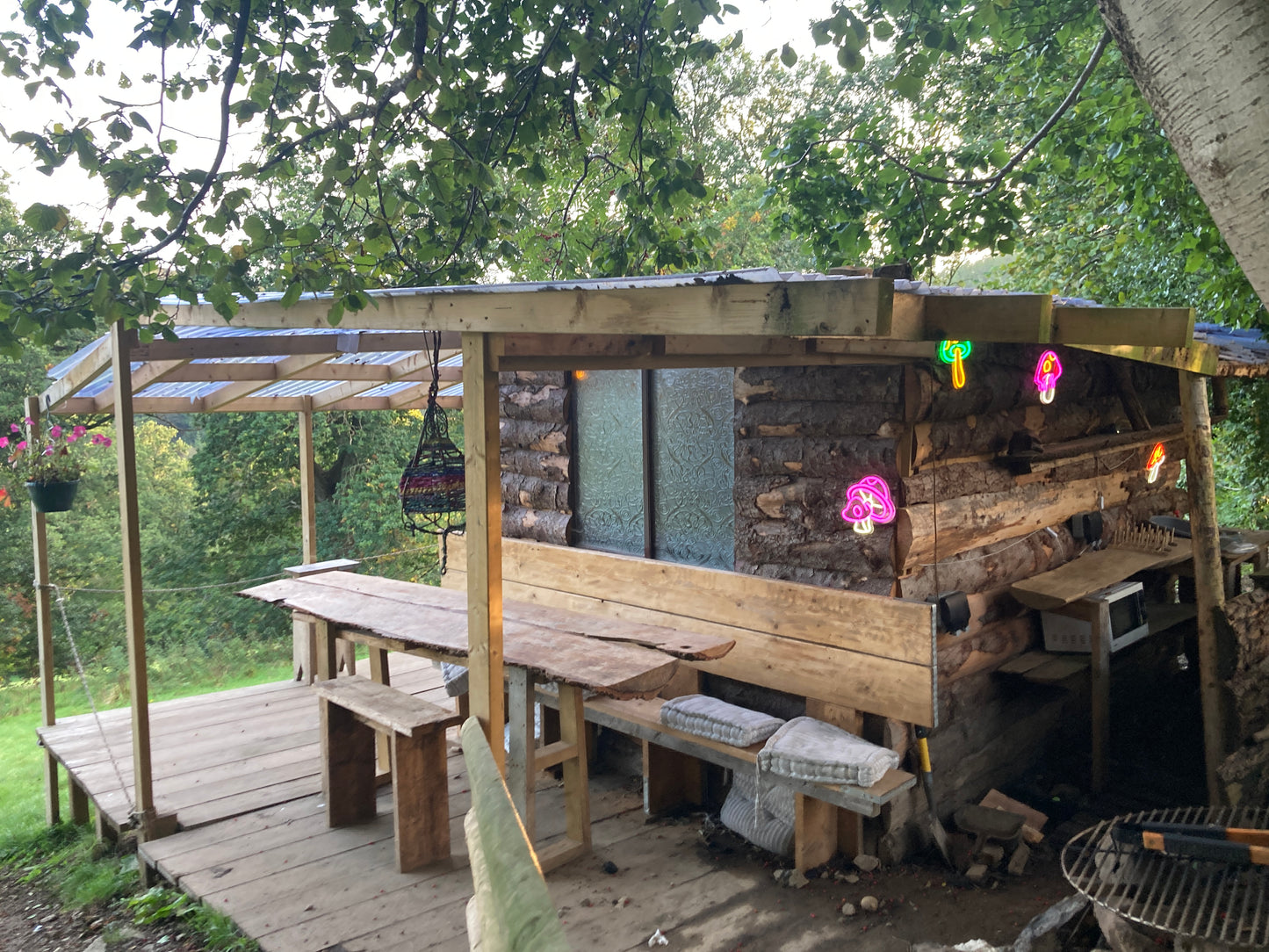 Book Hideaway Retreat Site