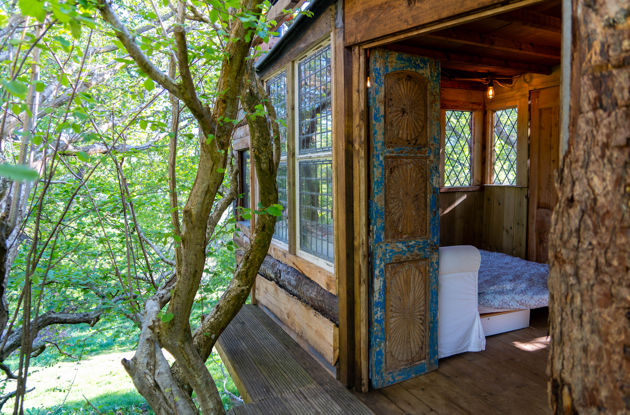 Book Hideaway Retreat Site